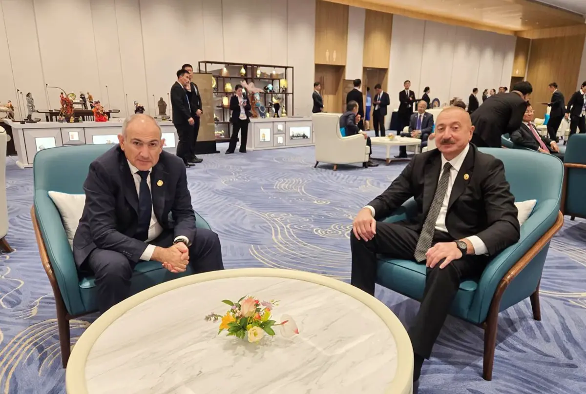 Aliyev ve Paşinyan, Çin'de bir araya geldi