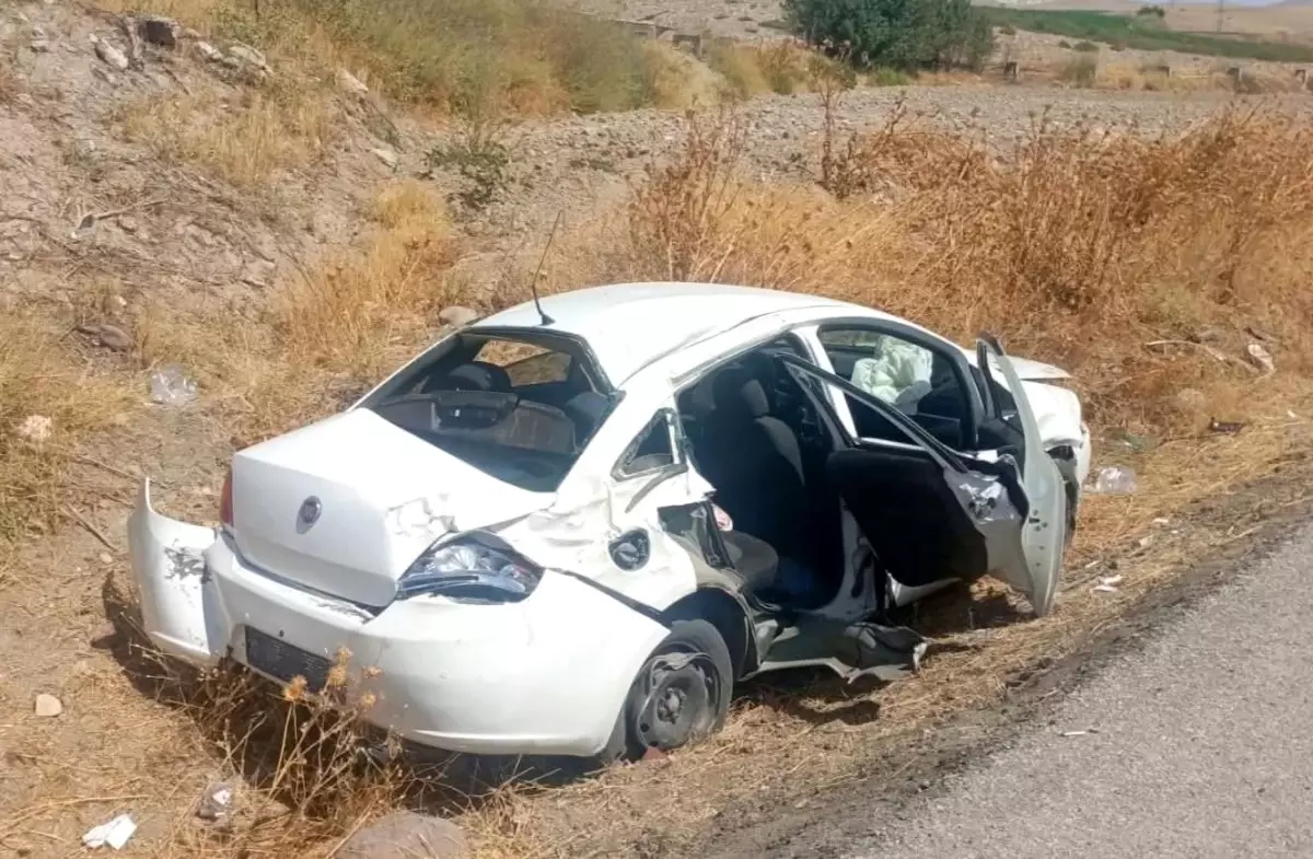 Beypazarı'nda Tek Taraflı Trafik Kazası: 4 Yaralı
