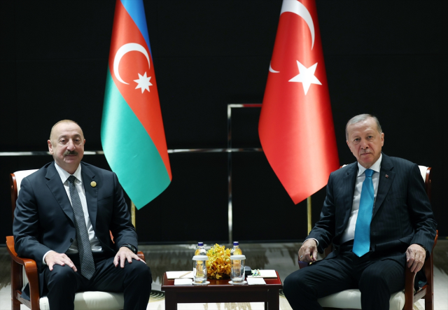 President Erdoğan met with Aliyev in China
