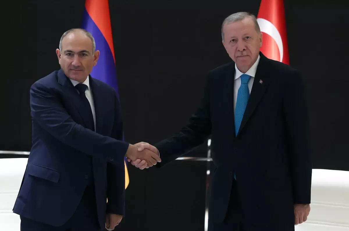 Erdoğan, Şanghay İşbirliği Örgütü Zirvesi'nde Ermenistan Başbakanı Paşinyan ile görüştü