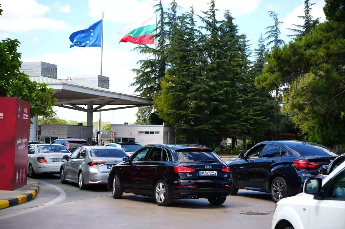 Edirne'de Gurbetçi Yoğunluğu: 4 Milyon 96 Bin Yolcu Geçiş Yaptı