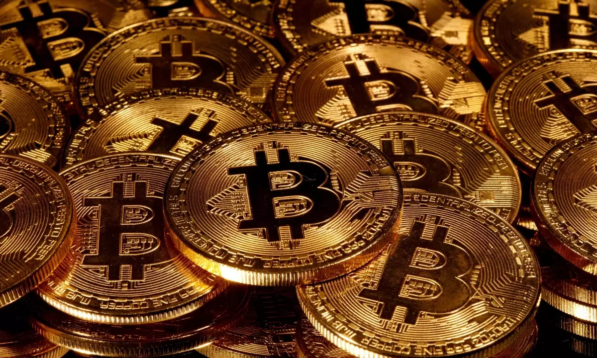 El Salvador Bitcoin rezervlerini 14 farklı cüzdana taşıdı
