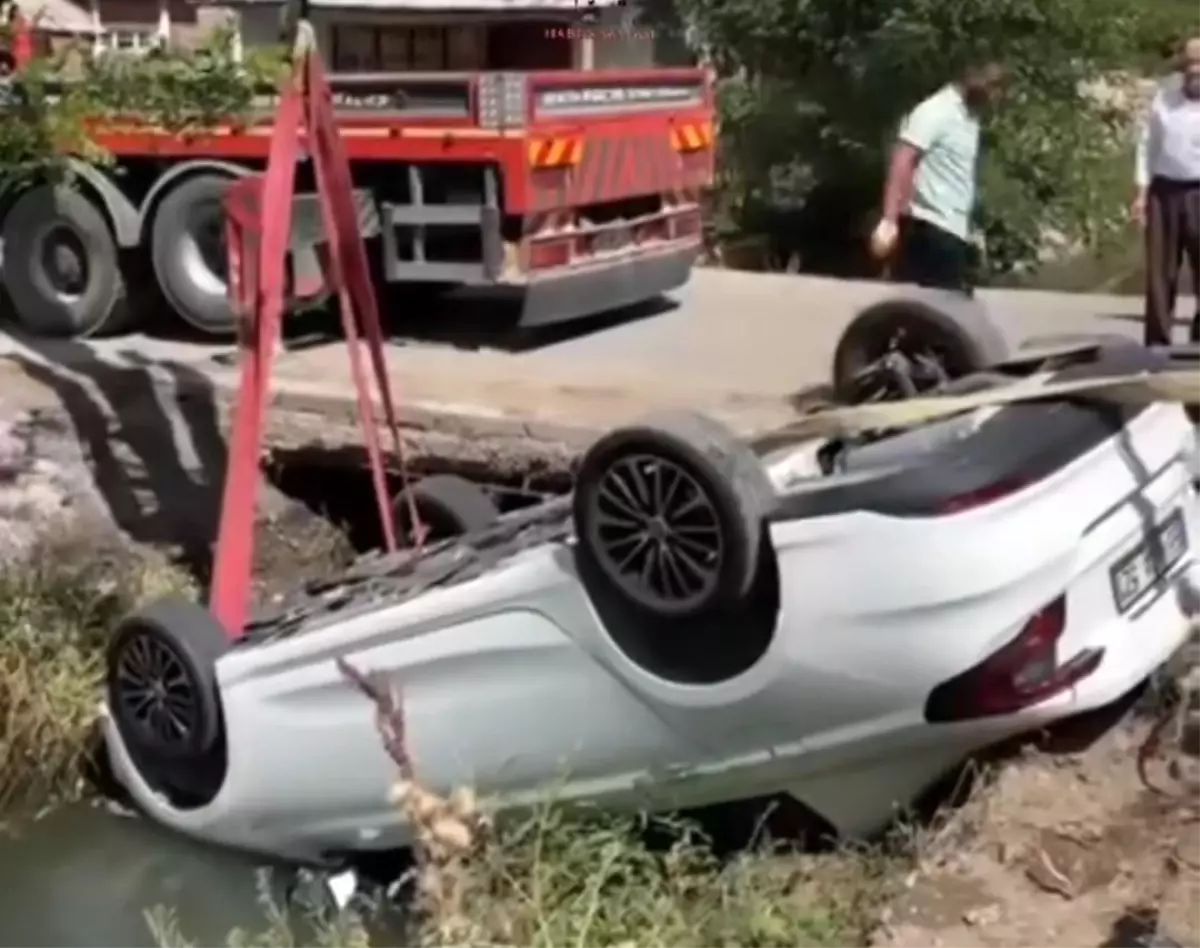 Van'da Trafik Kazası: 3 Yaralı