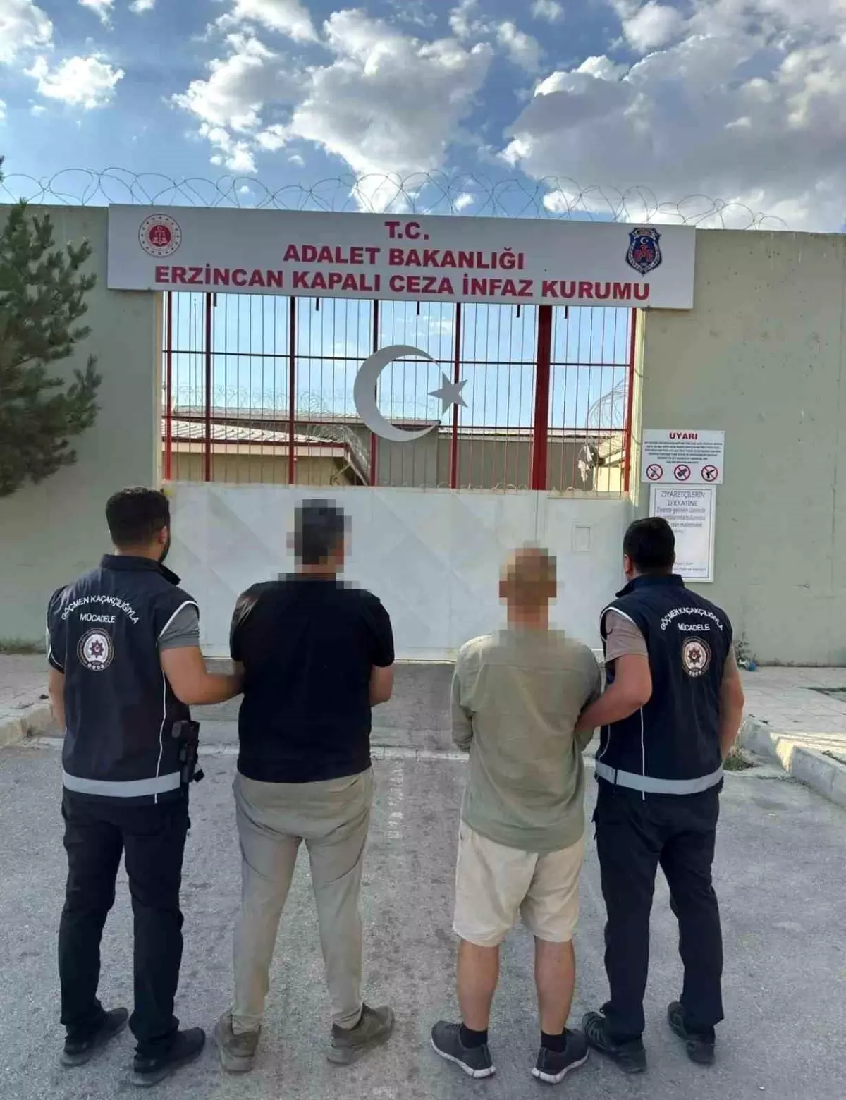 Erzincan'da 21 Kaçak Göçmen Yakalandı, 2 Organizatör Tutuklandı