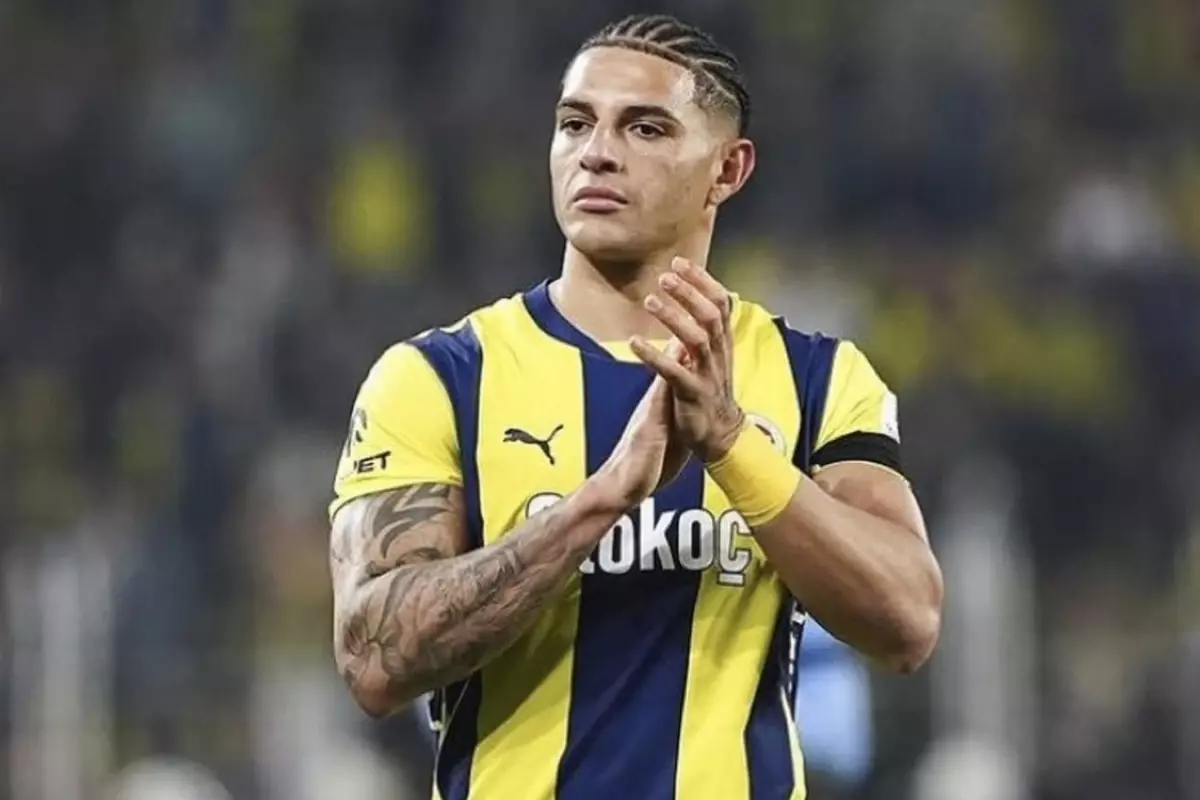 Fenerbahçe'den sakatlıklarla boğuşan Diego Carlos'a göndermeli veda
