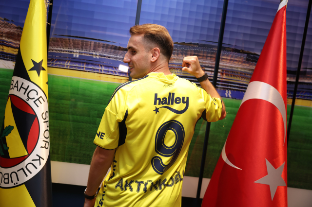 Fenerbahçe signed a 4-year contract with Kerem Aktürkoğlu