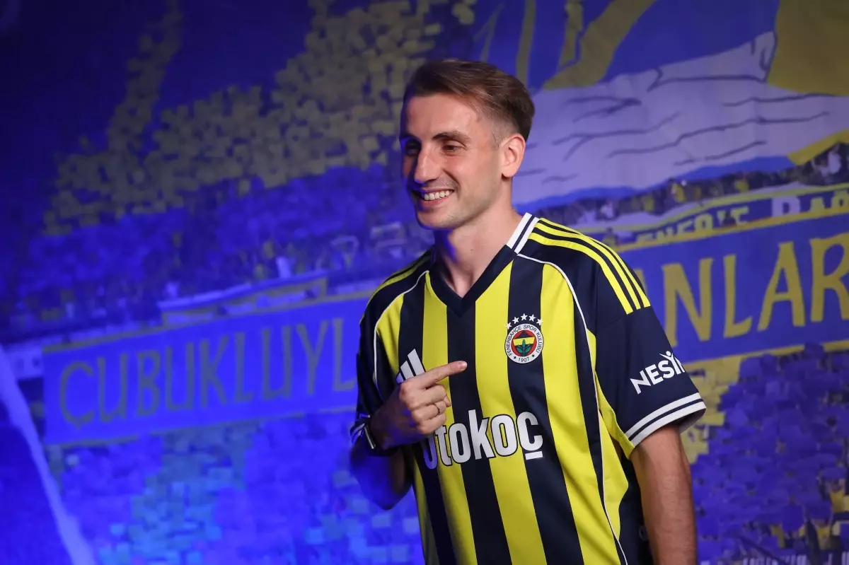 Fenerbahçe, Kerem Aktürkoğlu'nu Resmen Transfer Etti
