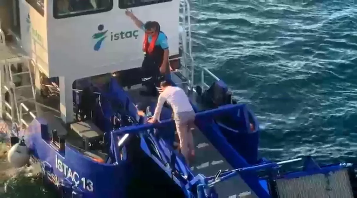 Galata Köprüsü'nde Boğulma Tehlikesi Geçiren Kadın Kurtarıldı