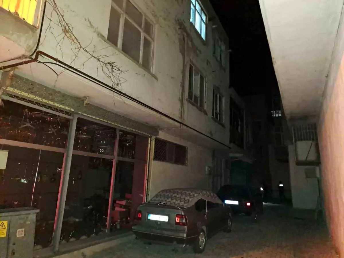 Kahramanmaraş'ta 3. Kattan Düşen Çocuk Ağır Yaralandı