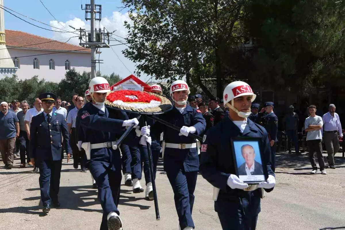 Kıbrıs Gazisi Rafi Koç'un Cenazesi Törenle Toprağa Verildi