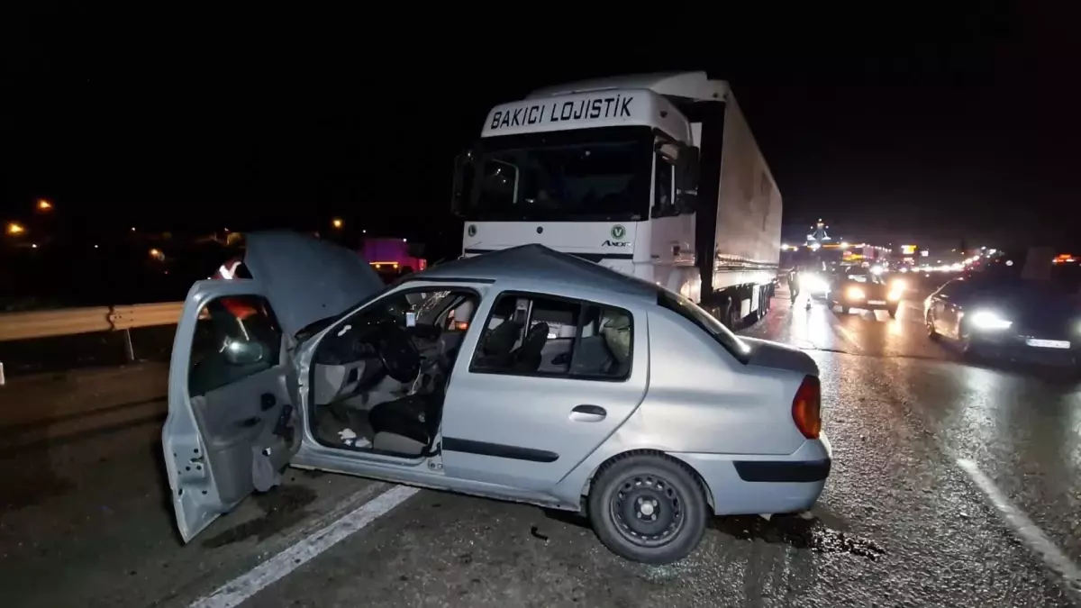 Kırıkkale'de TIR ile otomobil çarpıştı: 6 yaralı