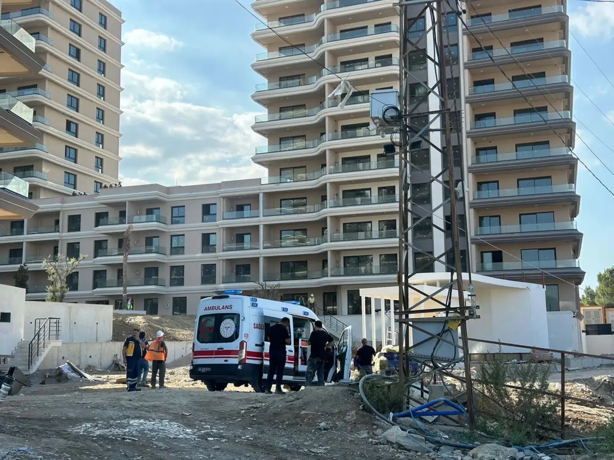 Manisa'da Şantiye Yangını: 2 Kişi Hastaneye Kaldırıldı