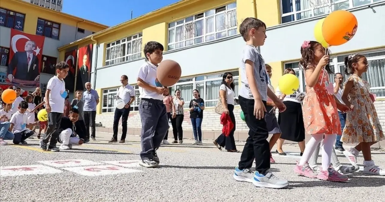 Okullar ne zaman açılıyor? Bugün okul var mı, açıldı mı?