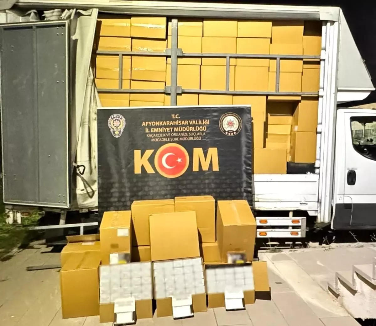 Afyonkarahisar'da 3.9 Milyon Sahte Makaron Ele Geçirildi