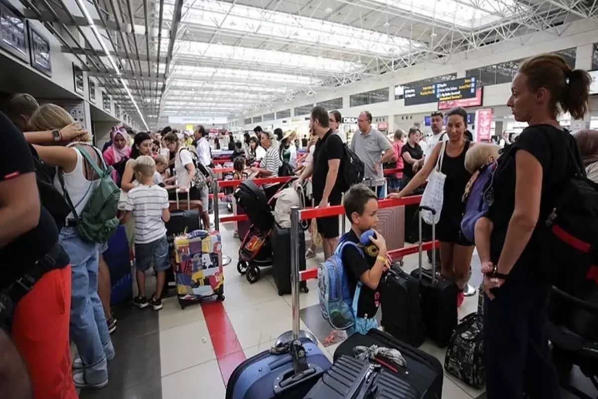 Seyahatler iptal edildi, Türkiye apar topar rotadan çıkarıldı