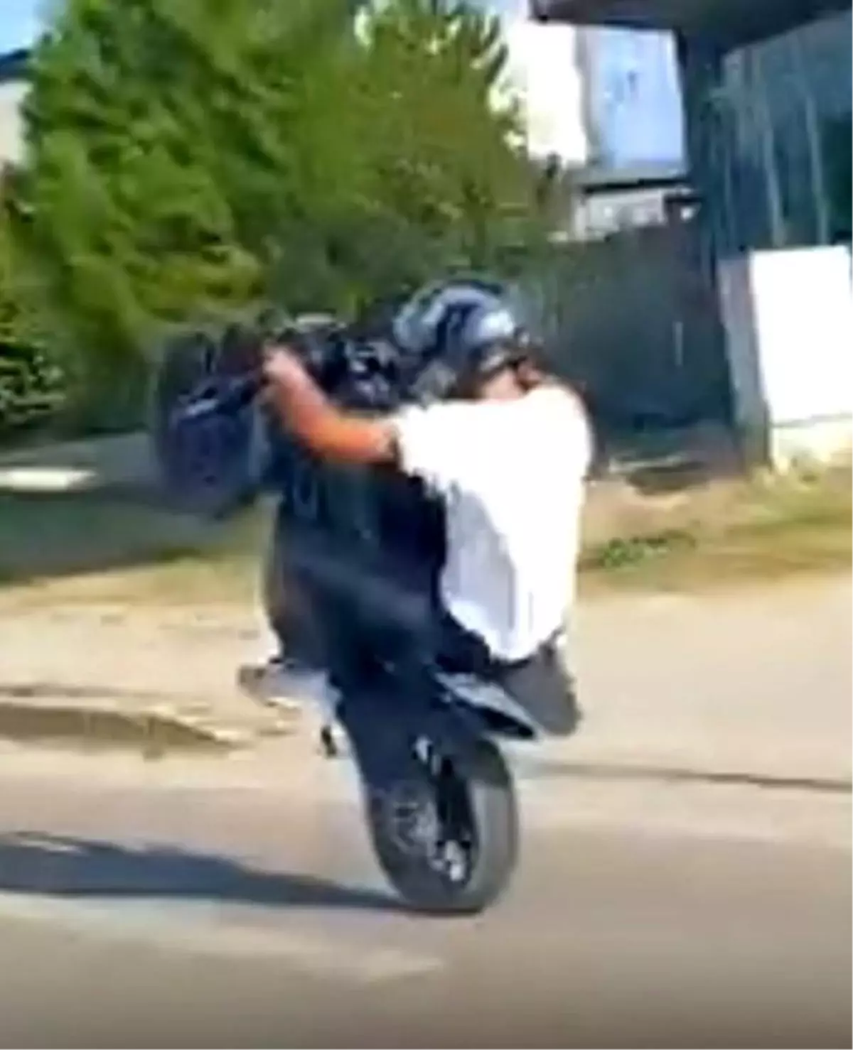 Sinop'ta Motosiklet Sürücüsünden Tehlikeli Trafik Show