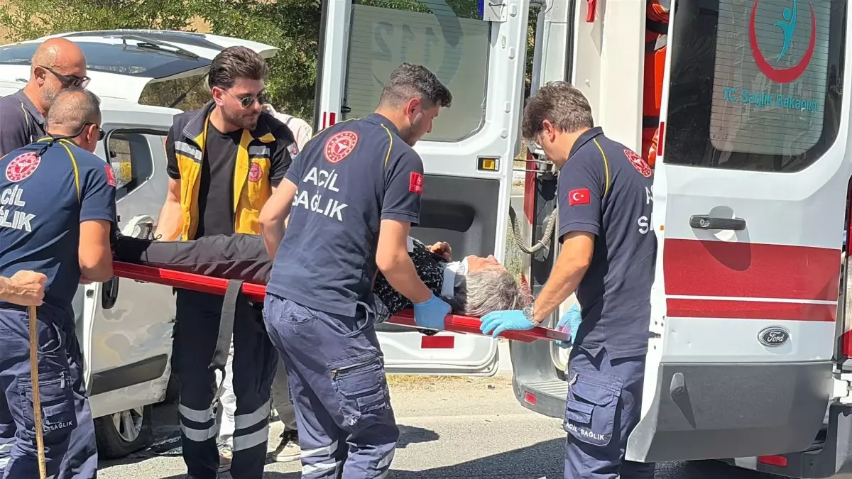 Sivas'ta Trafik Kazası: 6 Yaralı