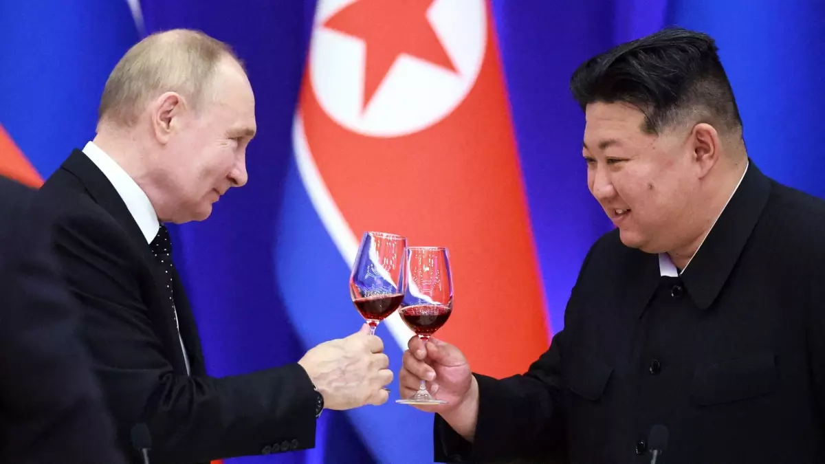 Tanklar, turizm, fotoğraflar: Kim ve Putin neden Pekin'e gidiyor?