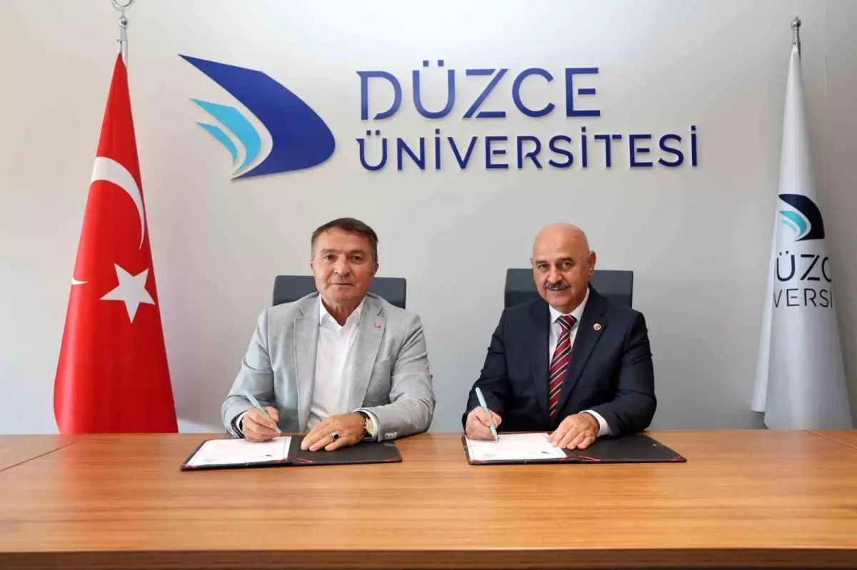 Düzce Üniversitesi ve Koop-İş Arasında Toplu İş Sözleşmesi İmzalandı