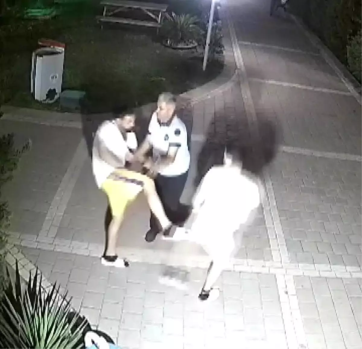 Adana'da Çocuğa Şiddet Uygulayan Babaya Ev Hapsi Cezası