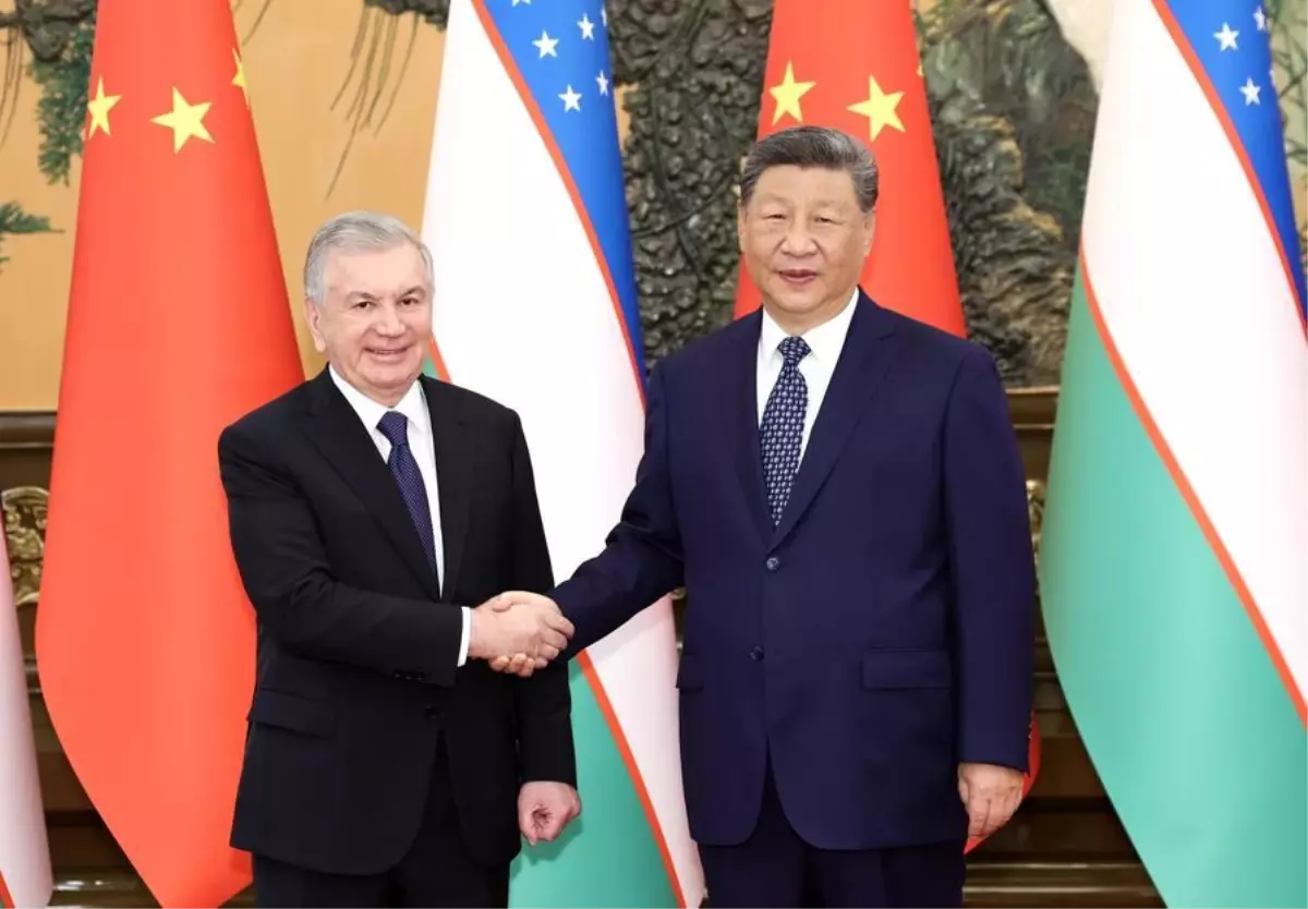 Xi Jinping, Özbekistan Cumhurbaşkanı Mirziyoyev ile Görüştü