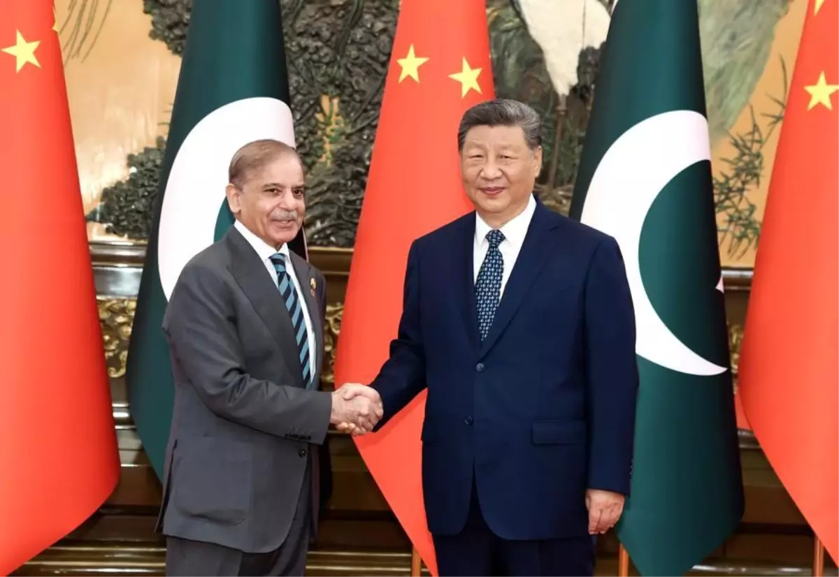 Xi Jinping ve Şahbaz Şerif, Beijing'de Görüşme Gerçekleştirdi