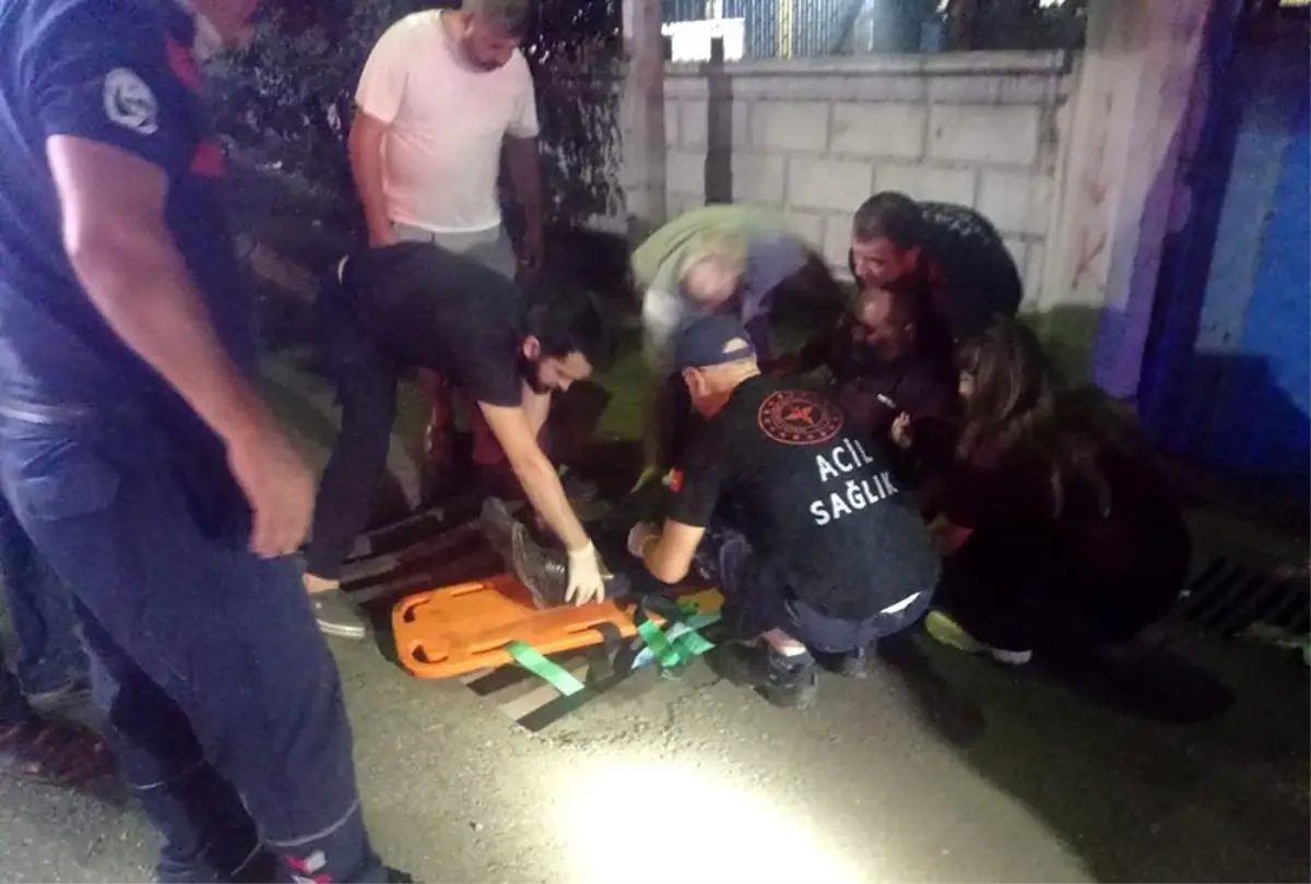 Hatay'da Mazgala Sıkışan Vatandaş İtfaiye Tarafından Kurtarıldı