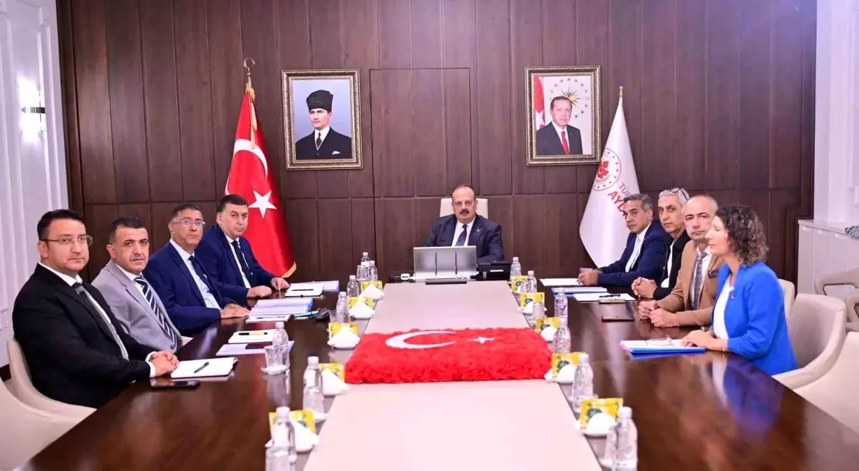Aydın'da Sosyal Konut Projeleri Toplantısı Gerçekleşti