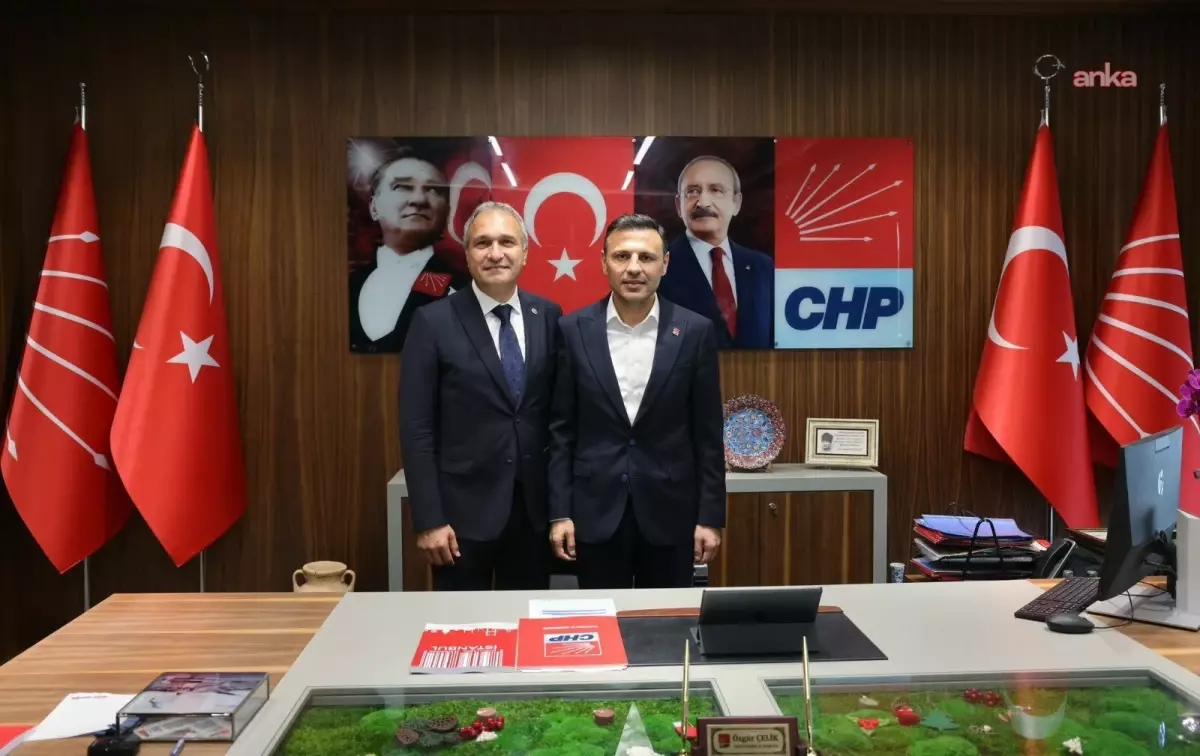 CHP'den İstanbul İl Başkanlığı'nın Görevden Uzaklaştırılmasına Tepki