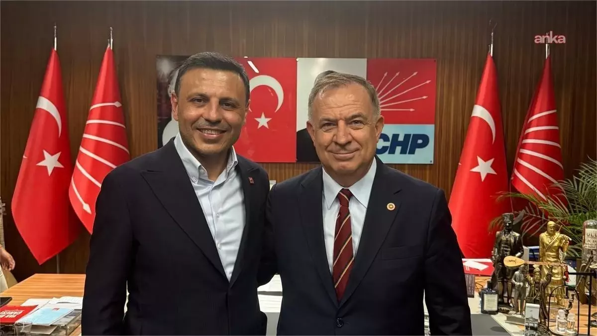 CHP'li Zeybek'ten İstanbul İl Başkanlığına Destek
