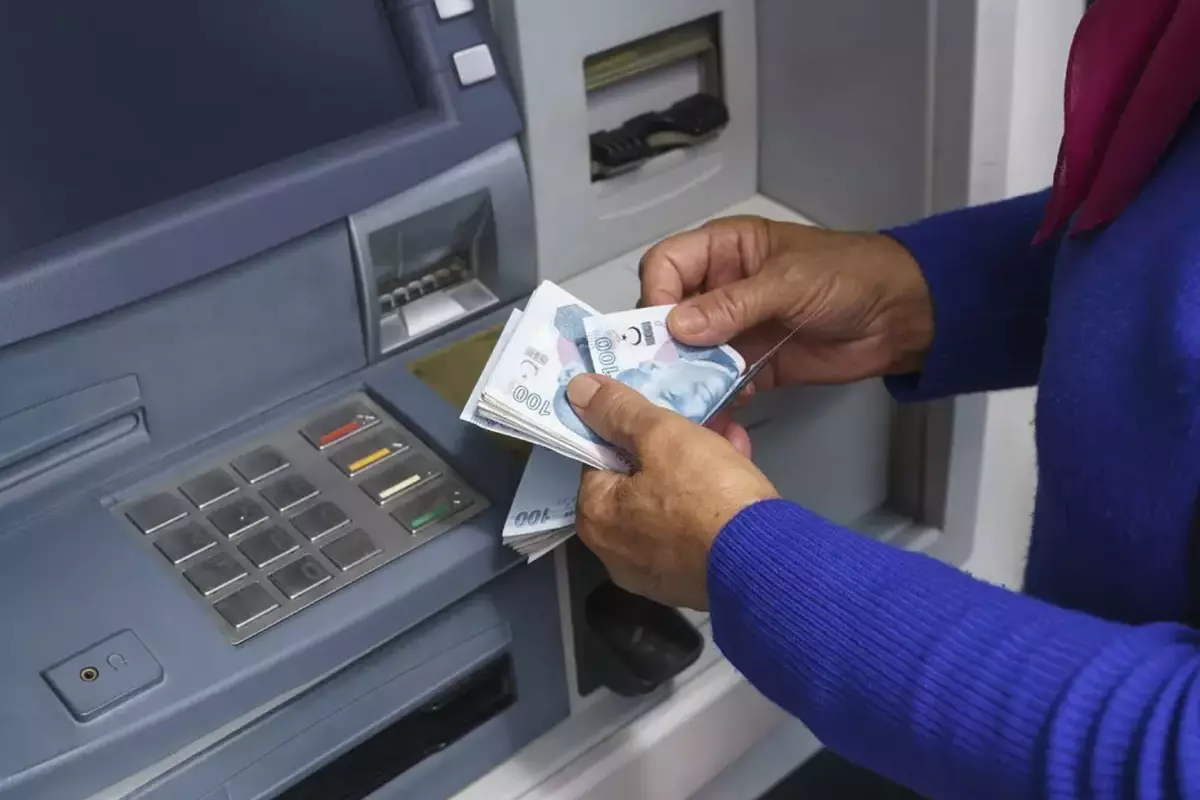 Dolandırıcıların yeni tuzağı: ATM'lerde sakın bu hatayı yapmayın