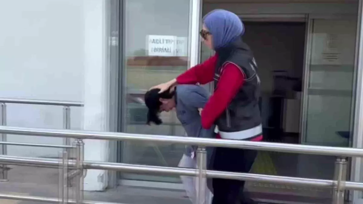 Uyuşturucu Ticareti Suçundan Aranan Kadın Hurda Dükkanında Yakalandı