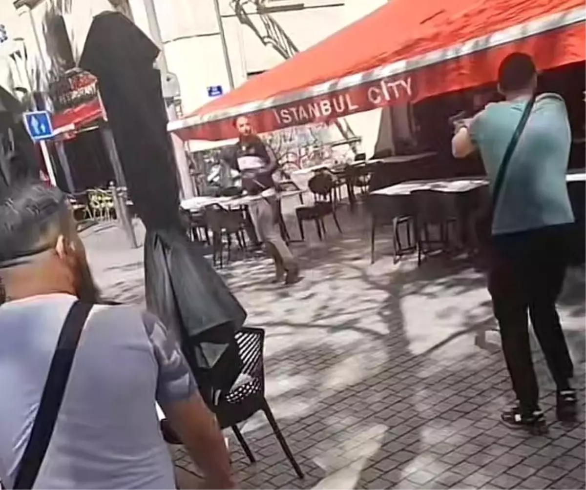 Fransa'da Bıçaklı Saldırı: 4 Yaralı, Saldırgan Etkisiz Hale Getirildi
