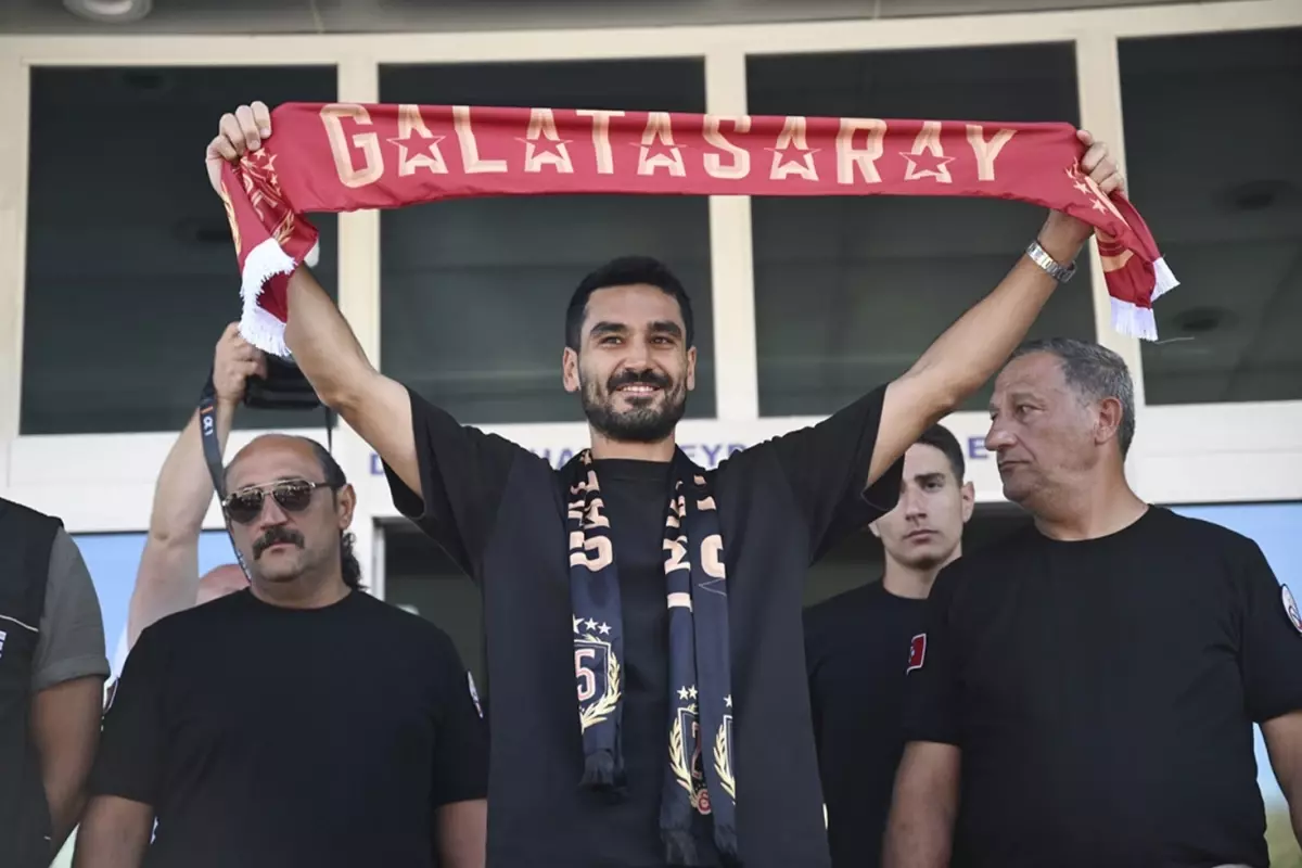 Galatasaray'ın yeni transferi İlkay Gündoğan, İstanbul'a geldi! İşte ilk sözleri
