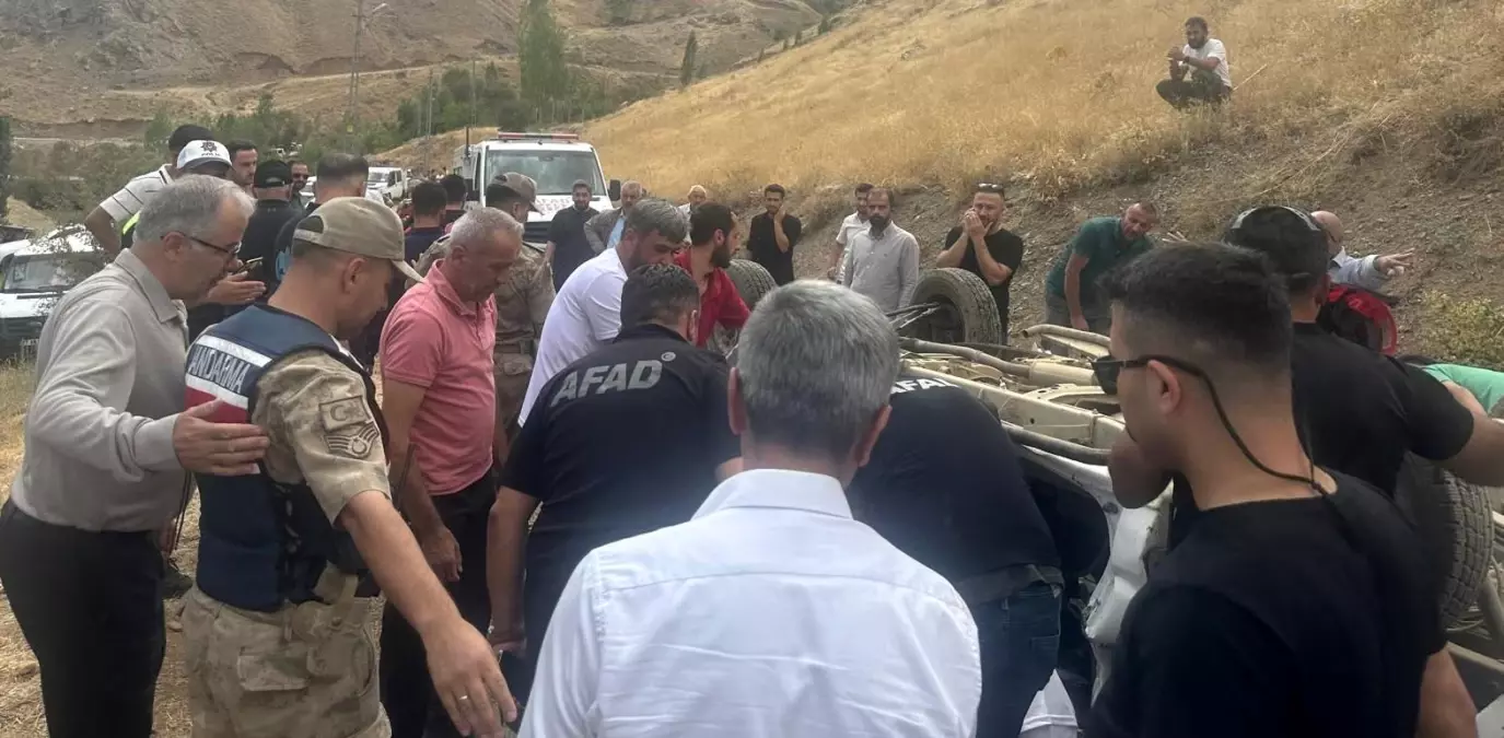 Hakkari'de Trafik Kazası: 2 Kişi Hayatını Kaybetti