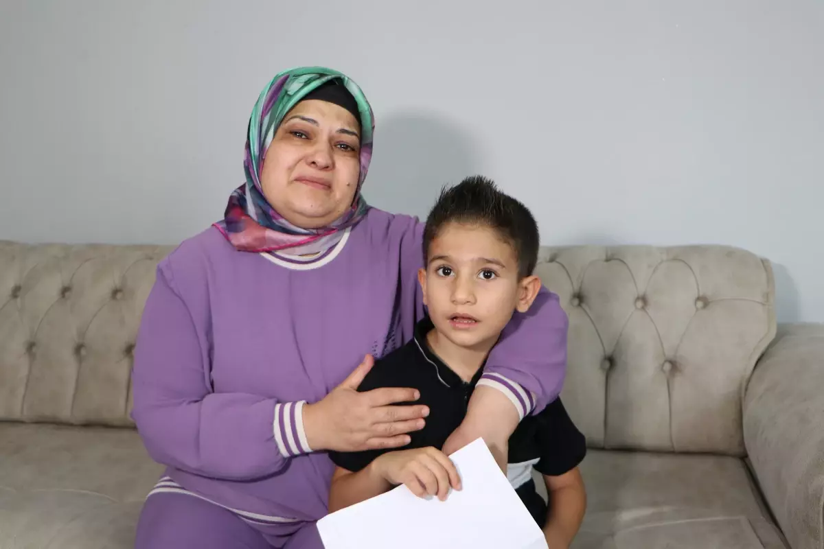 Kas Hastası Ahmet Kaplan'ın Annesinden Bilim İnsanlarına Acil Çağrı
