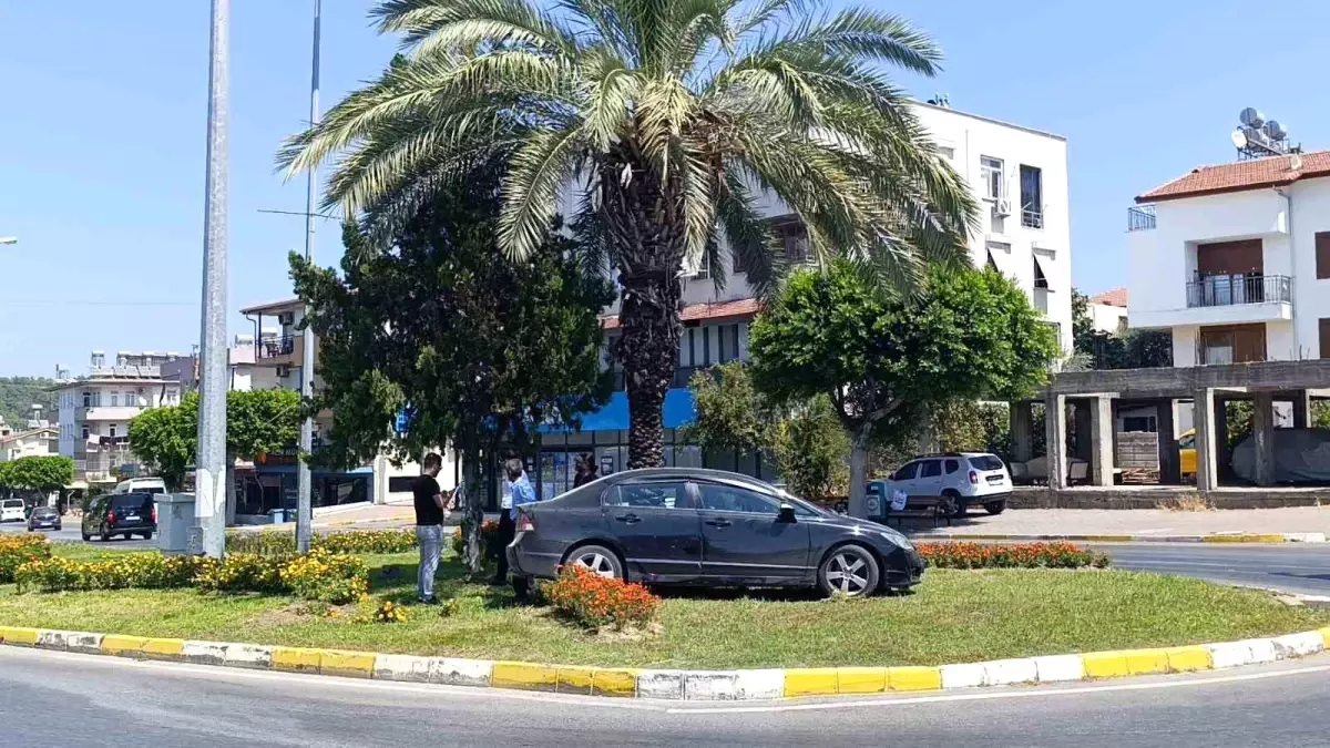 Manavgat'ta Trafik Kazası: Şans Eseri Yaralanan Yok
