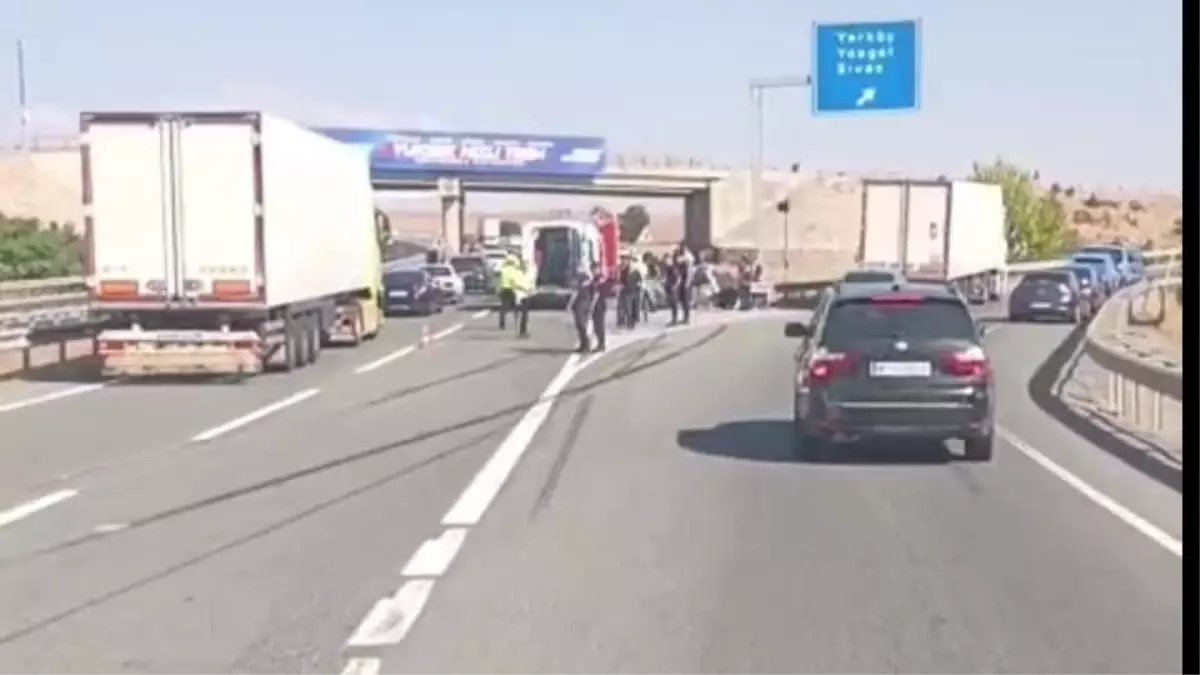 Kırıkkale'de Trafik Kazası: 1 Ölü, 4 Yaralı