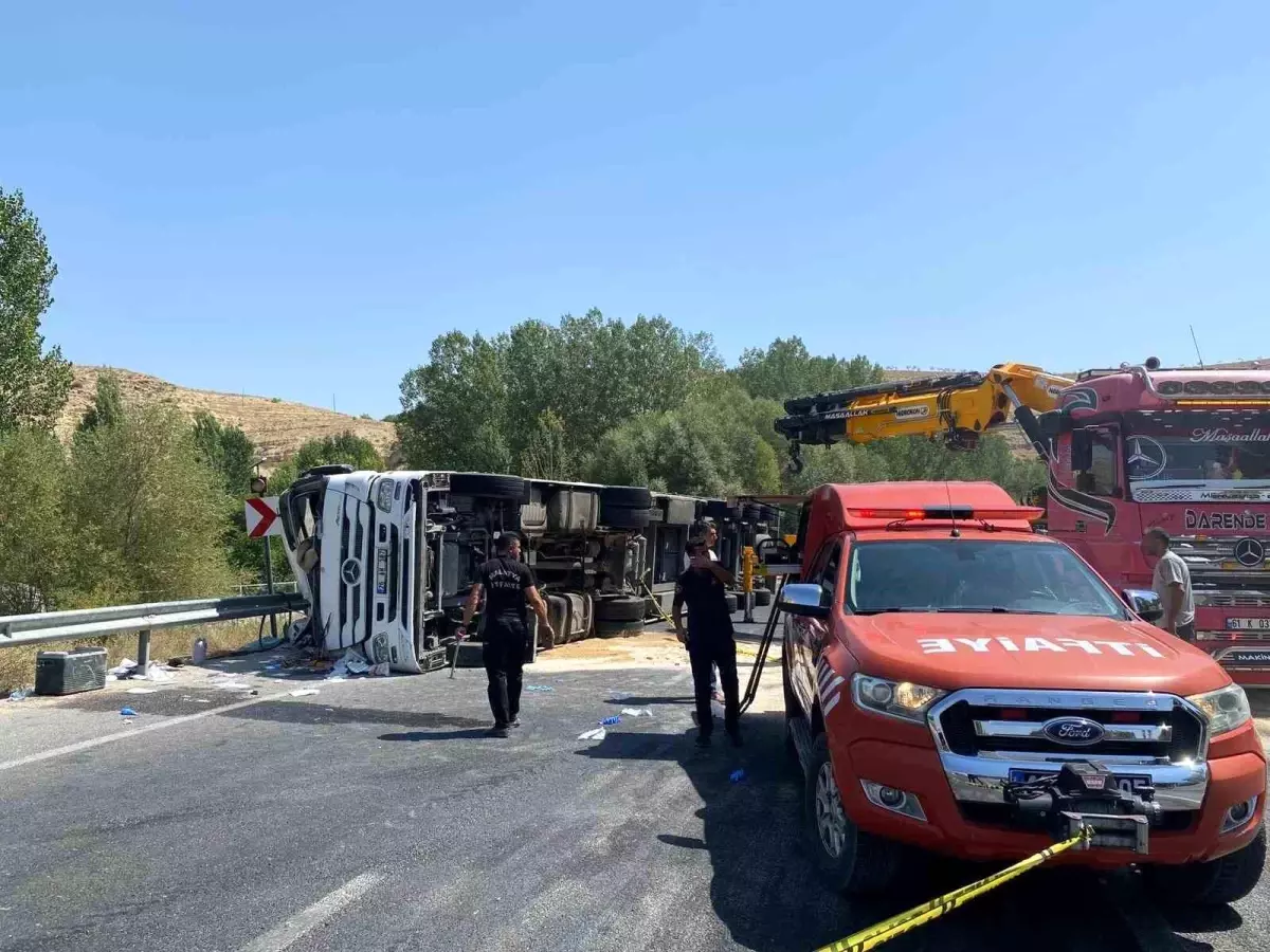 Malatya'da Tır Kazası: Sürücü Hayatını Kaybetti