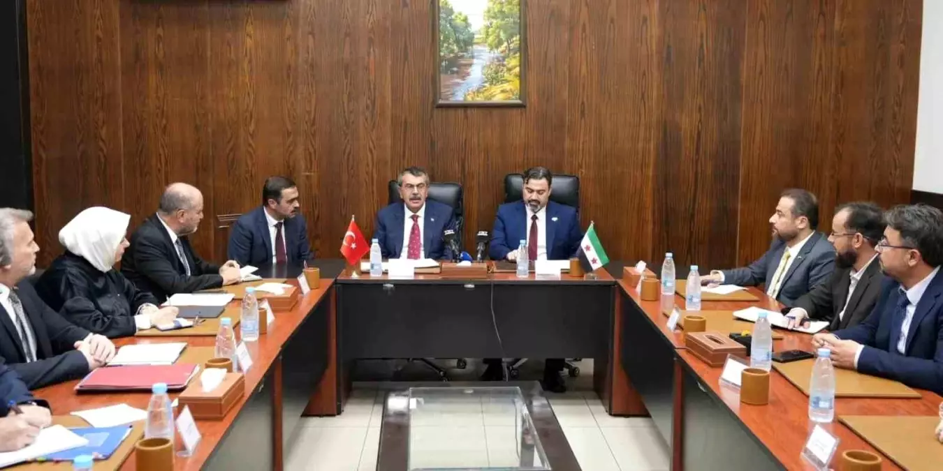 Bakan Tekin Suriye'de Türkiye-Suriye Kardeşliğine Vurgu Yaptı