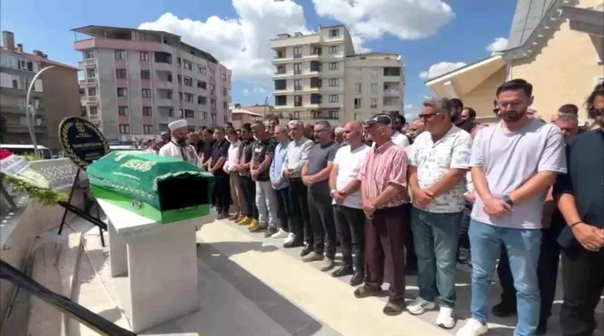 Milli Voleybolcular Sıla ve Selin Çalışkan'ın Babası Son Yolculuğuna Uğurlandı