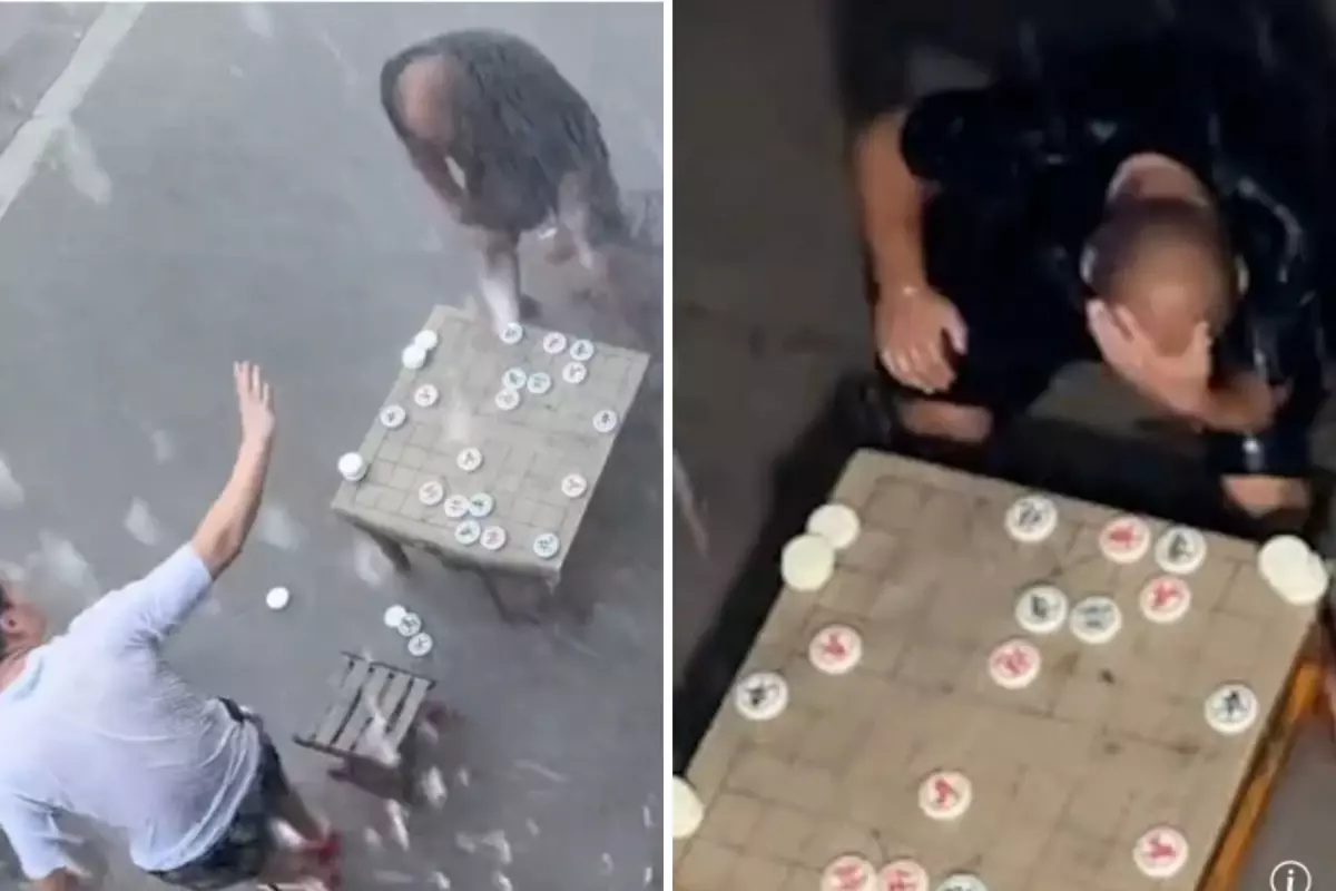 Satranç maçını kaybetti, dört saat yağmur altında yenilginin sebebini bulmaya çalıştı