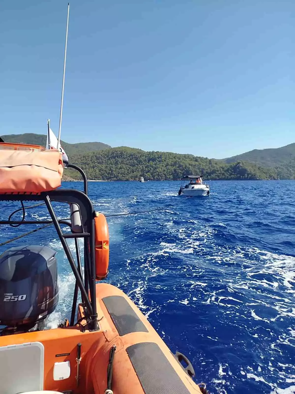 Fethiye Açıklarında Arızalanan Tekne Kurtarıldı