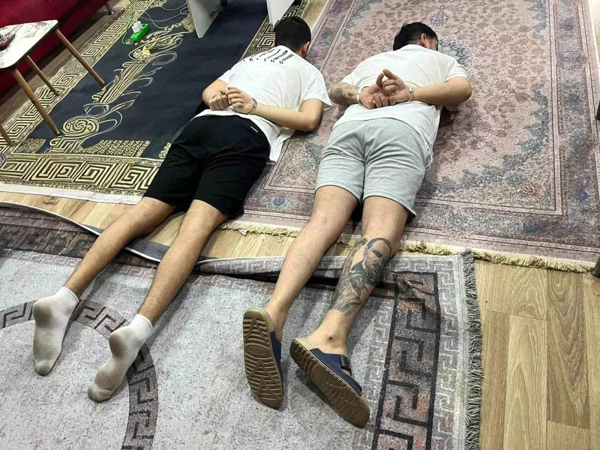 Edirne'de 'Sevenler' Operasyonunda Firari 2 Şüpheli Yakalandı