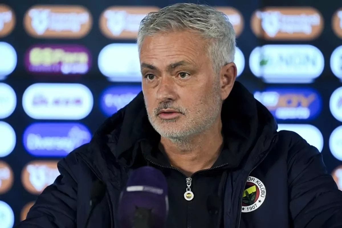 Transferde 1 dakikalık felaket! Mourinho'nun Fener'e istediği yıldıza büyük şok