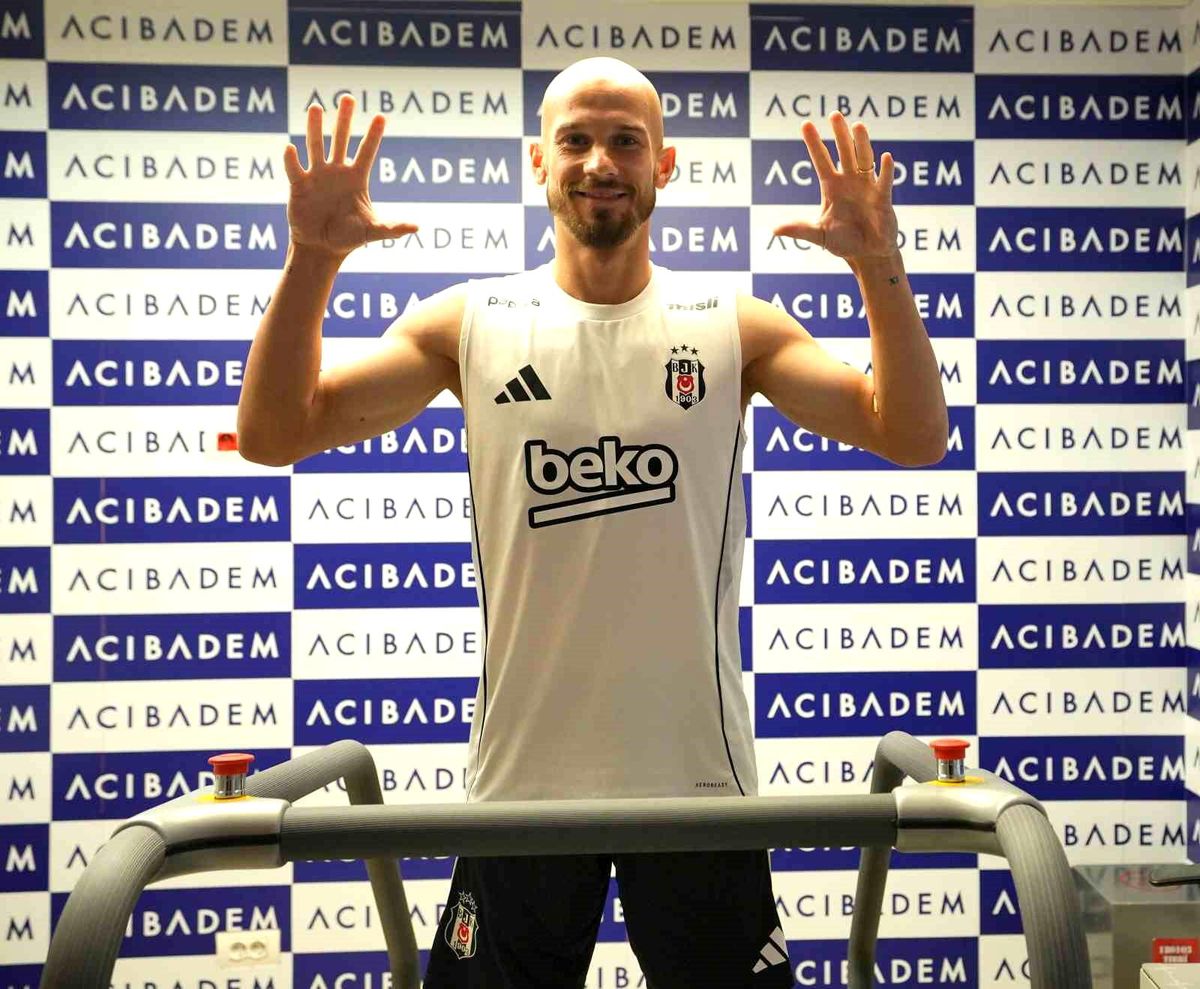 Beşiktaş, Vaclav Cerny'i Sağlık Kontrolünden Geçirdi