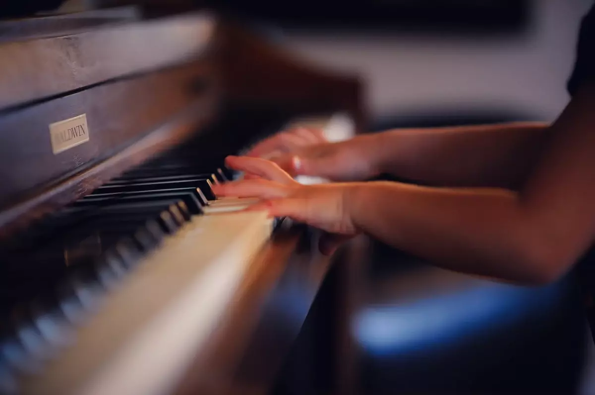 Müzik Aleti Çalmak Beyni Yaşlanmaya Karşı Koruyor