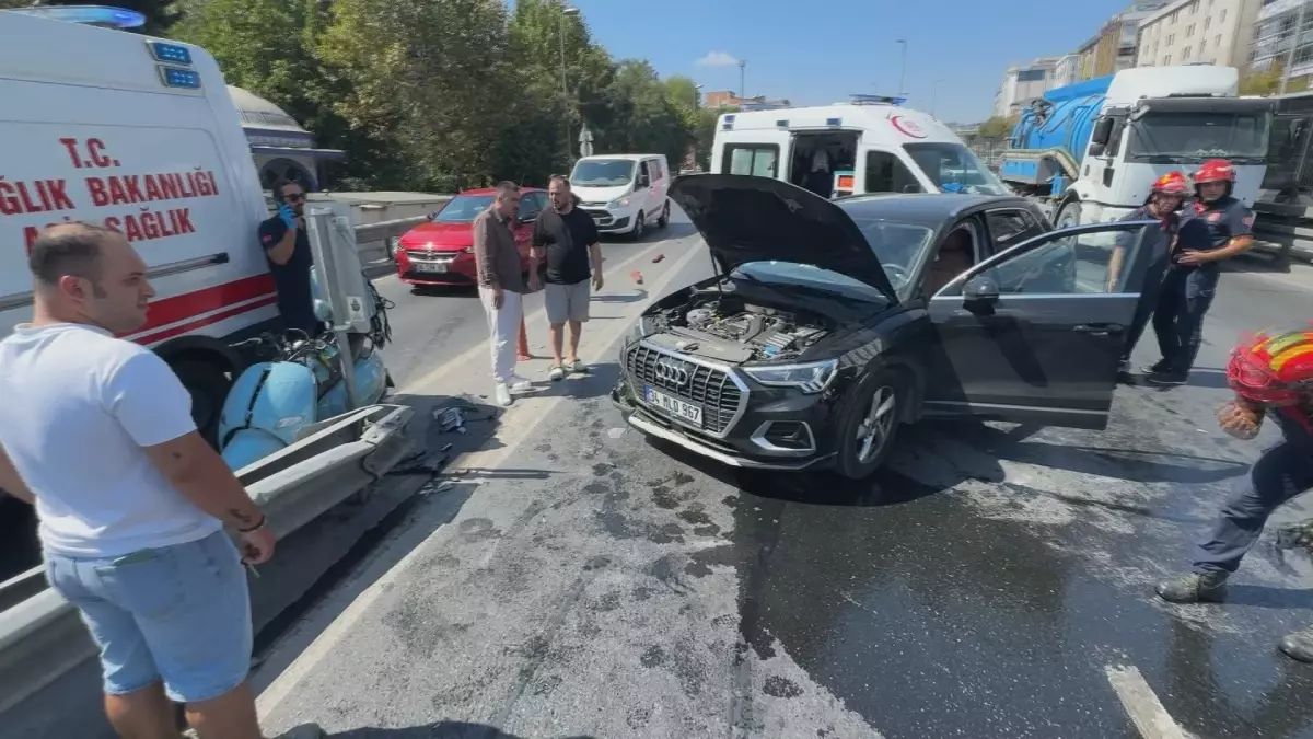 Avcılar'da Cip, Motosiklete Çarptı: 2 Yaralı