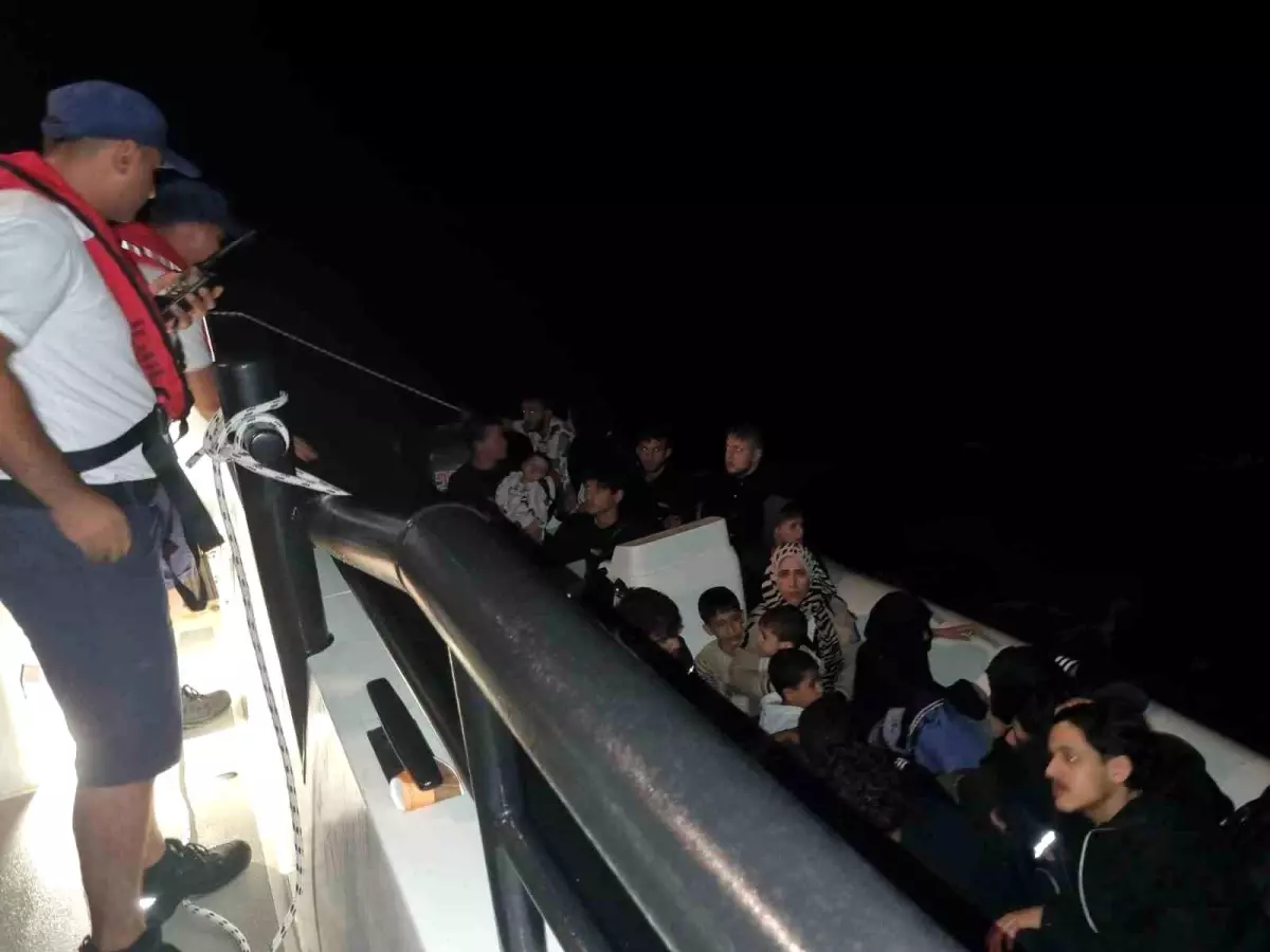 Didim'de 17 Düzensiz Göçmen Kurtarıldı