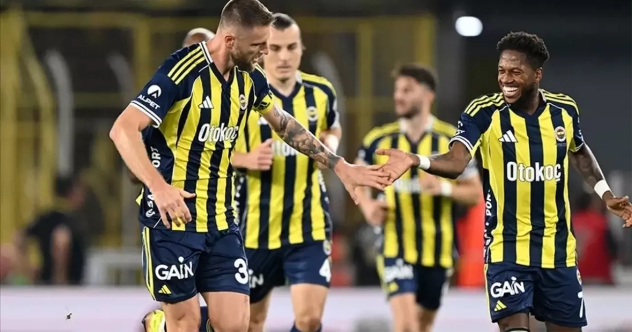 Fenerbahçe'nin UEFA Avrupa Ligi isim listesinde kimler var? 2025-2026 Fenerbahçe UEFA kadrosu